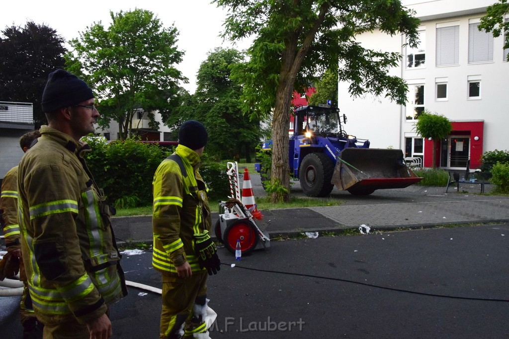 Grossfeuer Einfamilienhaus Siegburg Muehlengrabenstr P0803.JPG - Miklos Laubert